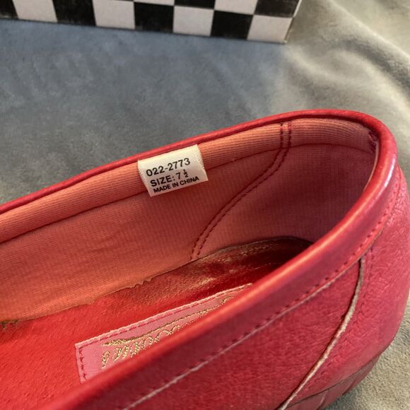 Vintage Sugar Babies Fuchsia Women’s Leather Slip On Shoes Size 7 1/2 with Box - Picture 12 of 16